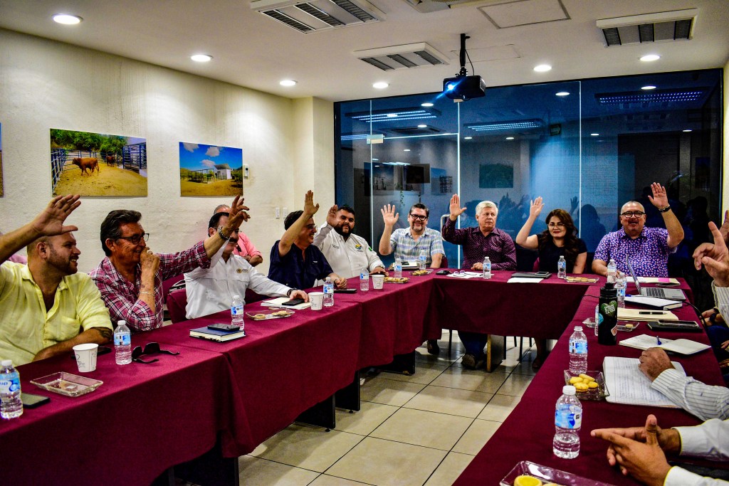 During his speech, the Coordinator of the Commission, Martín Inzunza Tamayo recognized the relevance of both actions to strengthen the inter-institutional collaboration with CONAPESCA and SEMAR.